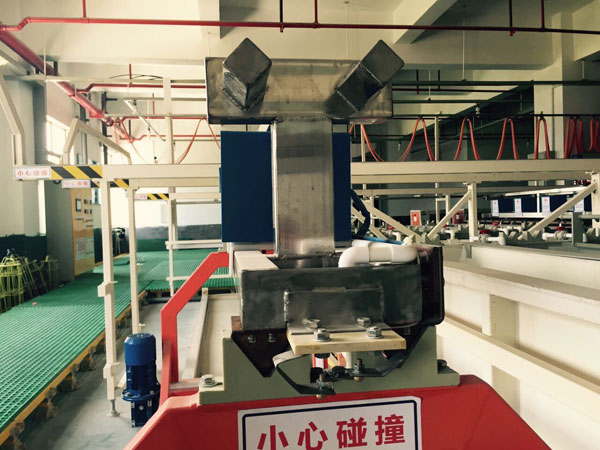 全自動龍門式電鍍生產線