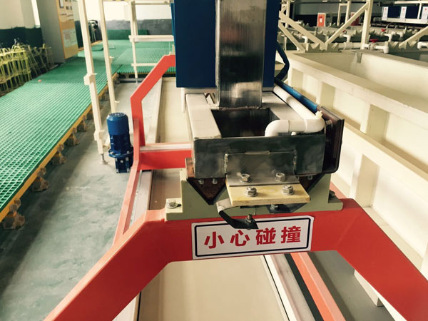 全自動龍門式電鍍生產線