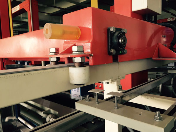 全自動龍門式電鍍生產線