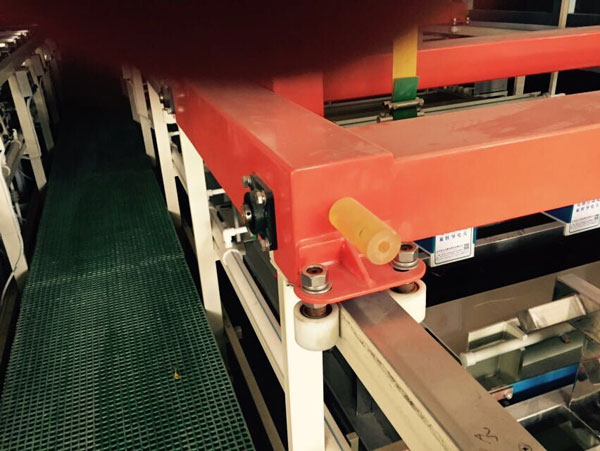 全自動龍門式電鍍生產線