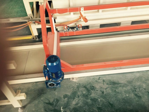 全自動龍門式電鍍生產線